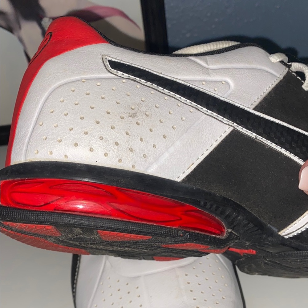 Puma White and Red Sneakers with Breathable Upper - Picture 7 of 8